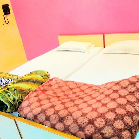 Shree Sai Paying Guest House Варанаси Екстериор снимка