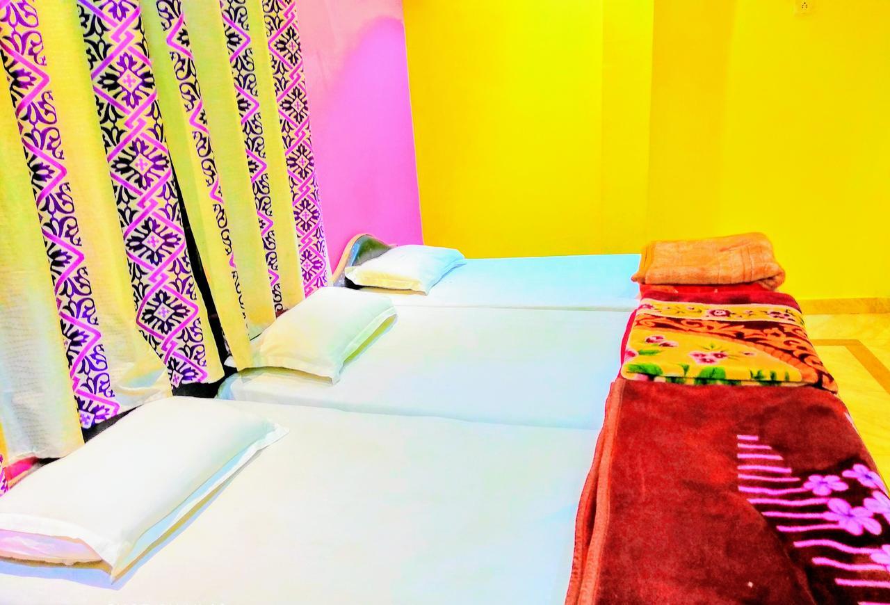 Shree Sai Paying Guest House Варанаси Екстериор снимка