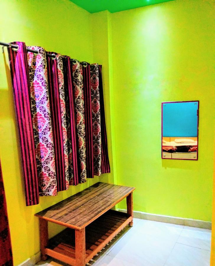 Shree Sai Paying Guest House Варанаси Екстериор снимка