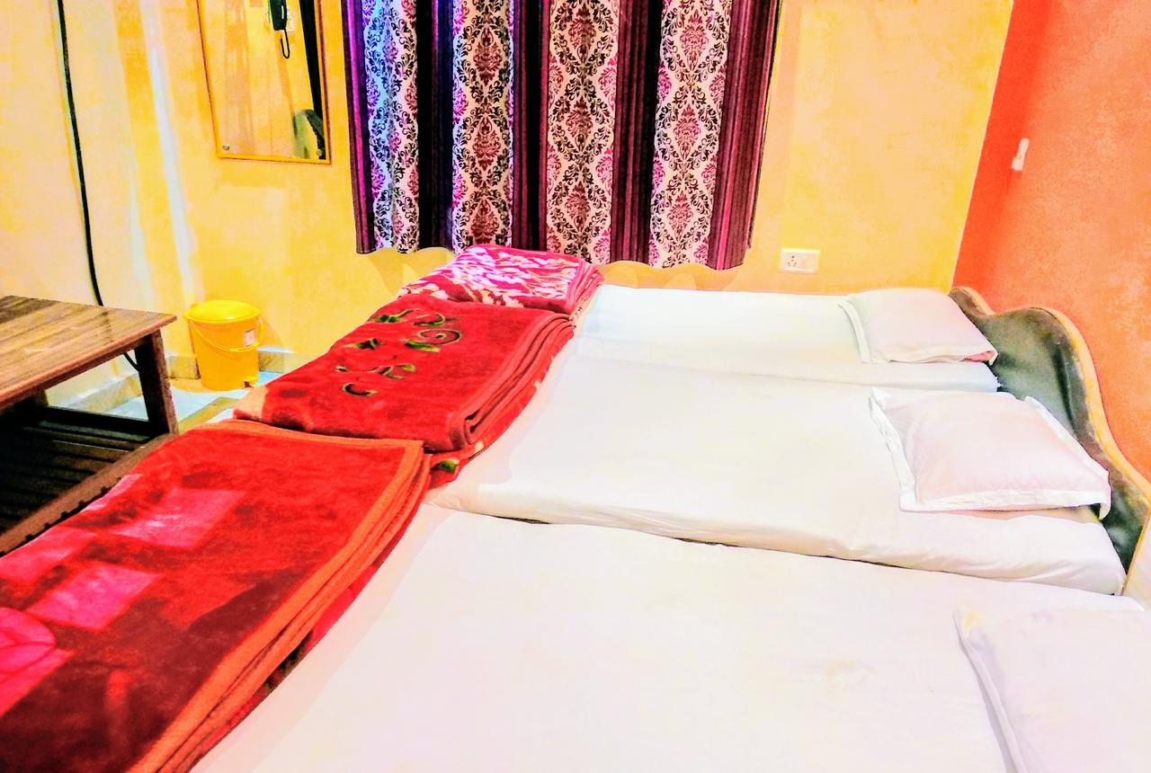 Shree Sai Paying Guest House Варанаси Екстериор снимка